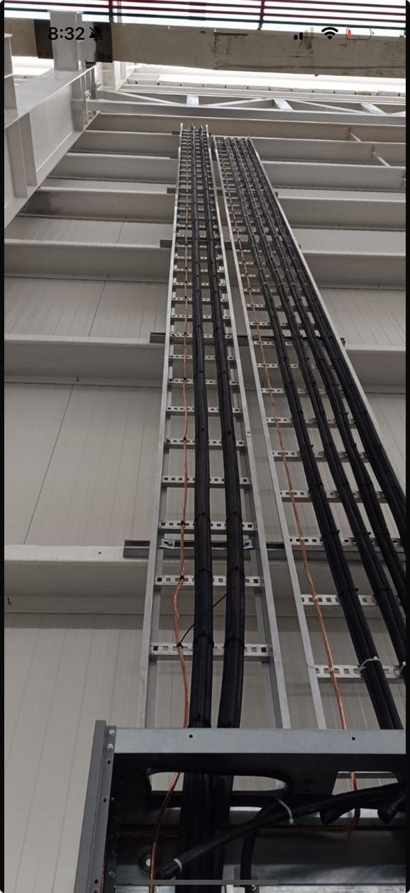 Instalación de Charola Eléctrica y Cableado Eléctrico